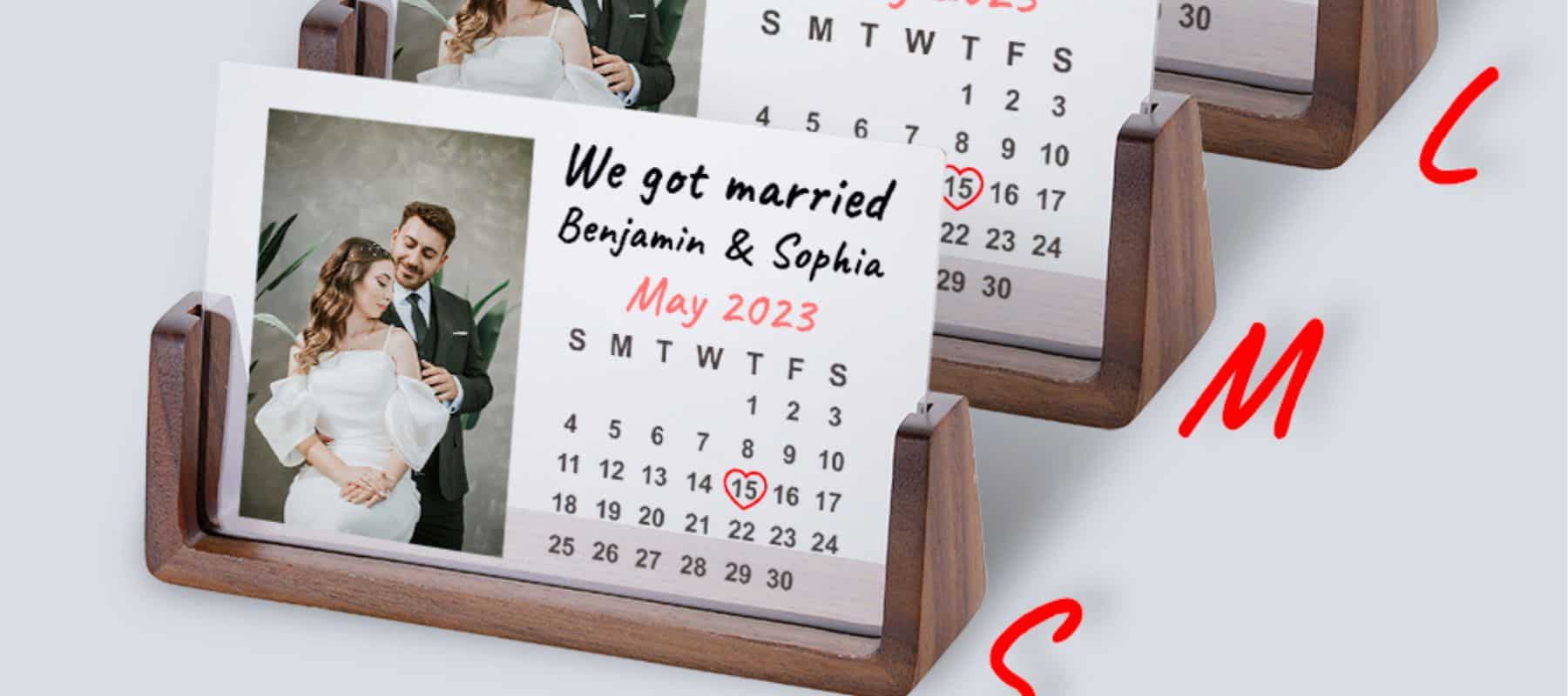 Personalized calendar with important photos
