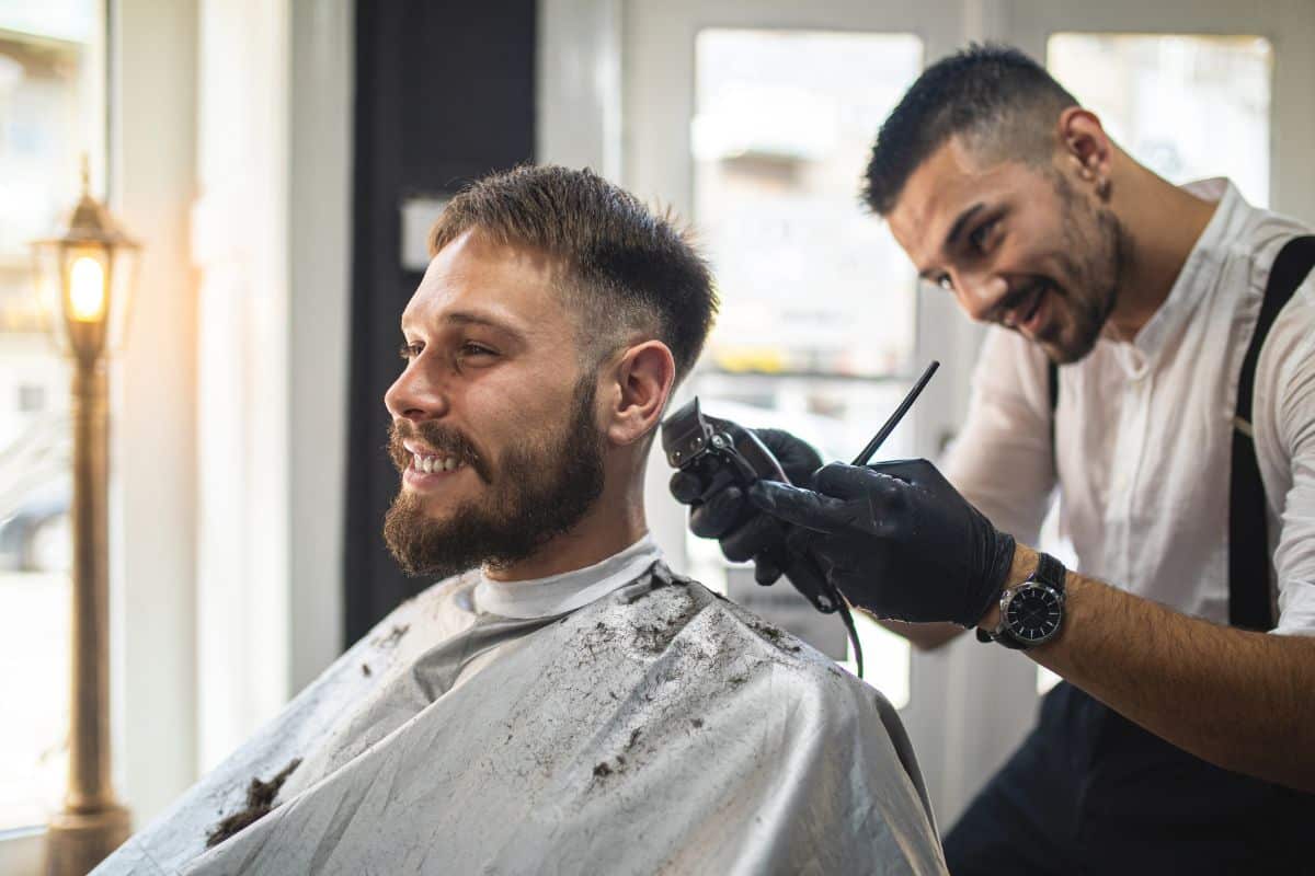 Un abonnement mensuel chez un barbier pour un entretien régulier